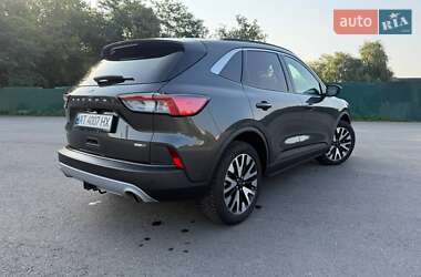 Внедорожник / Кроссовер Ford Escape 2019 в 