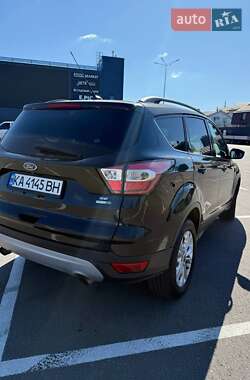 Внедорожник / Кроссовер Ford Escape 2017 в 