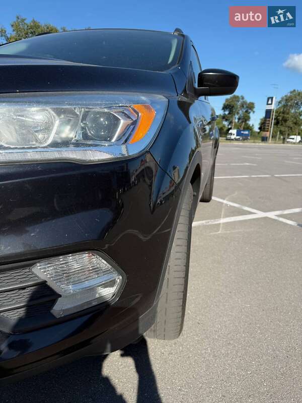 Внедорожник / Кроссовер Ford Escape 2017 в Киеве фото 7 Внедорожник / Кроссовер Ford Escape 2017 в Киеве