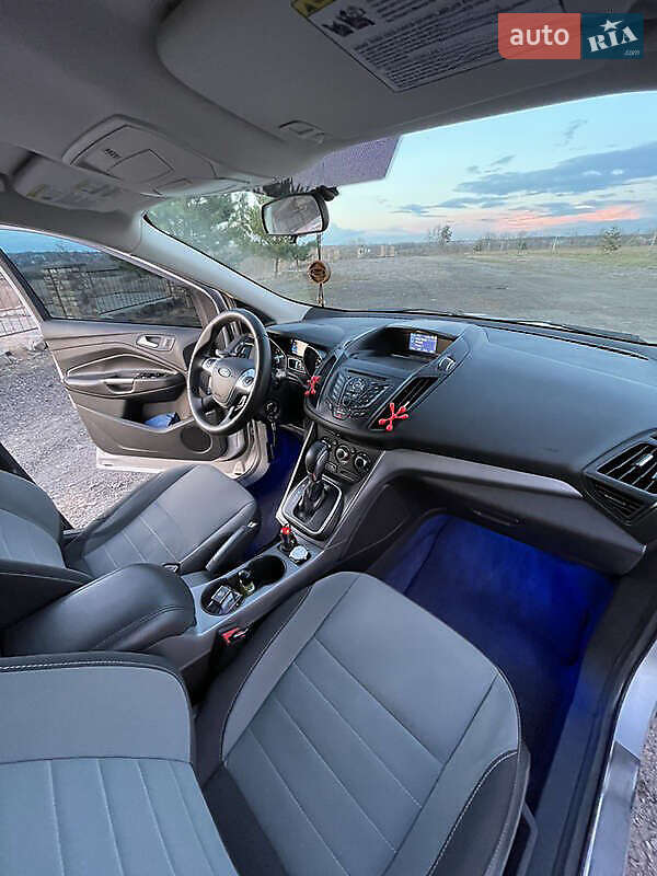 Позашляховик / Кросовер Ford Escape 2013 в Києві