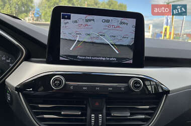 Внедорожник / Кроссовер Ford Escape 2019 в 