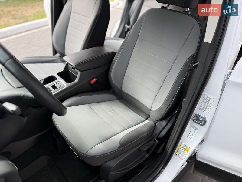 Внедорожник / Кроссовер Ford Escape 2017 в Днепре