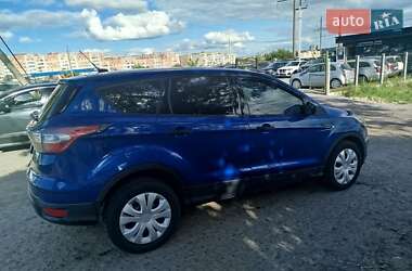 Внедорожник / Кроссовер Ford Escape 2016 в Ровно