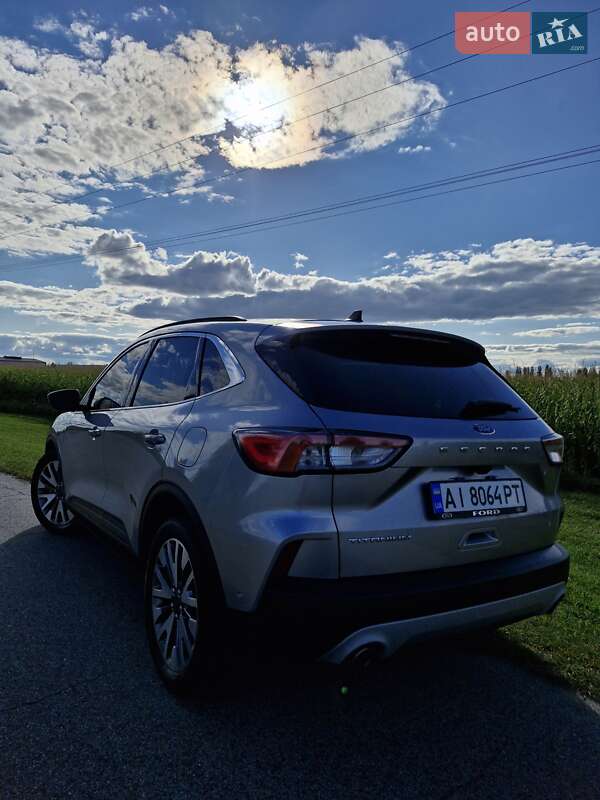 Внедорожник / Кроссовер Ford Escape 2021 в Киеве