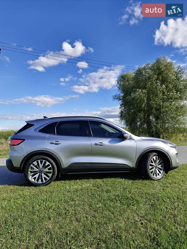 Внедорожник / Кроссовер Ford Escape 2021 в Киеве