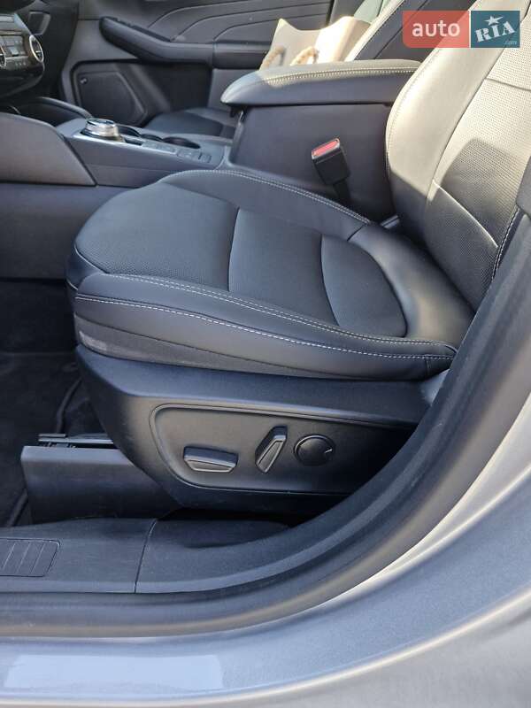 Внедорожник / Кроссовер Ford Escape 2021 в Киеве