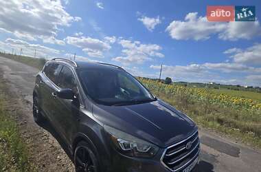 Позашляховик / Кросовер Ford Escape 2017 в Івано-Франківську