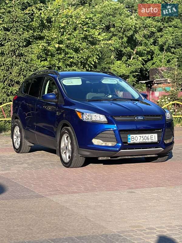 Внедорожник / Кроссовер Ford Escape 2015 в Тернополе