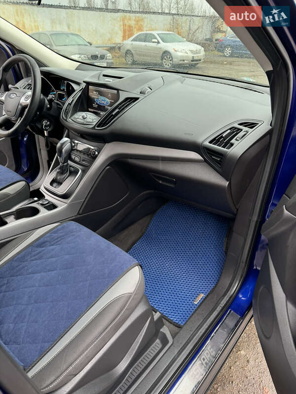 Внедорожник / Кроссовер Ford Escape 2013 в Харькове