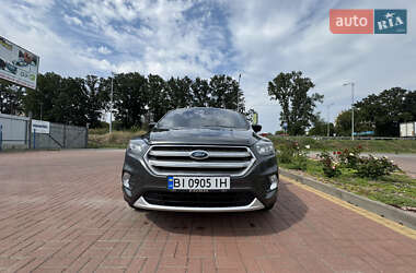 Внедорожник / Кроссовер Ford Escape 2017 в 