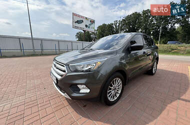 Внедорожник / Кроссовер Ford Escape 2017 в 