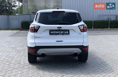 Внедорожник / Кроссовер Ford Escape 2016 в 