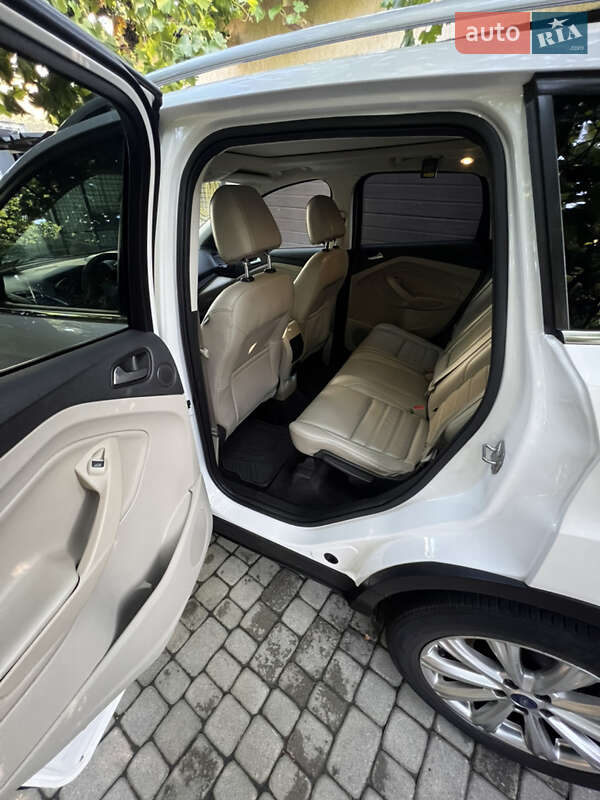 Внедорожник / Кроссовер Ford Escape 2016 в Днепре