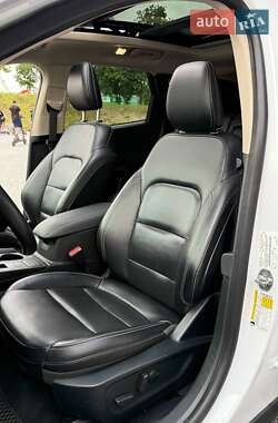 Внедорожник / Кроссовер Ford Escape 2020 в 