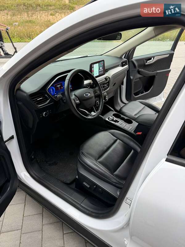 Внедорожник / Кроссовер Ford Escape 2020 в Хмельницком