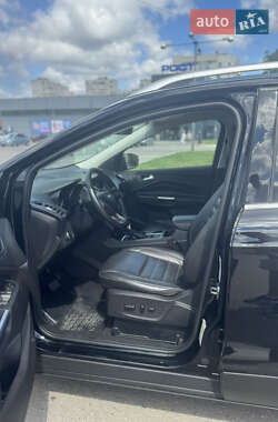 Внедорожник / Кроссовер Ford Escape 2017 в 