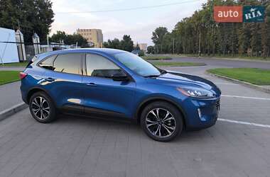 Внедорожник / Кроссовер Ford Escape 2022 в 