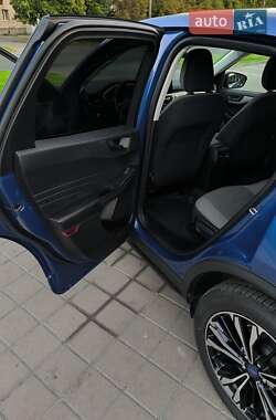 Внедорожник / Кроссовер Ford Escape 2022 в 