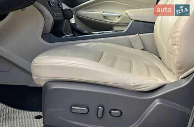 Внедорожник / Кроссовер Ford Escape 2016 в 