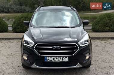 Внедорожник / Кроссовер Ford Escape 2018 в 