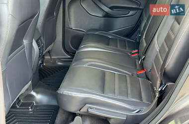 Внедорожник / Кроссовер Ford Escape 2018 в 