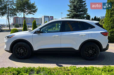 Внедорожник / Кроссовер Ford Escape 2020 в 