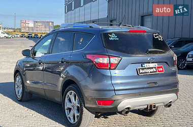 Внедорожник / Кроссовер Ford Escape 2017 в 