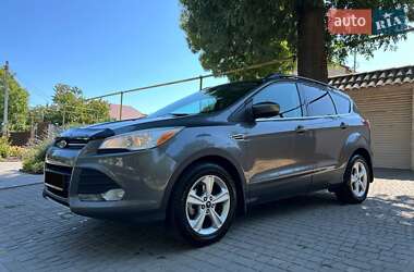 Внедорожник / Кроссовер Ford Escape 2013 в 