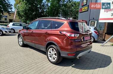 Внедорожник / Кроссовер Ford Escape 2018 в 
