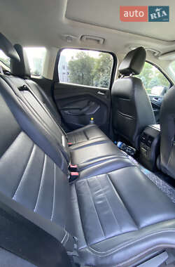 Внедорожник / Кроссовер Ford Escape 2013 в 
