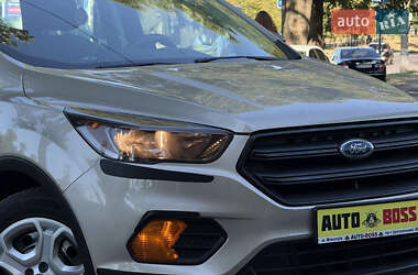 Внедорожник / Кроссовер Ford Escape 2017 в 