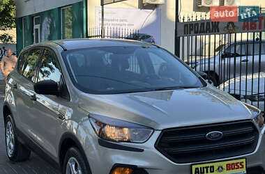Внедорожник / Кроссовер Ford Escape 2017 в 