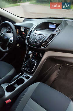 Внедорожник / Кроссовер Ford Escape 2013 в 