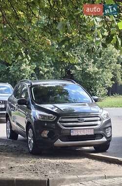 Внедорожник / Кроссовер Ford Escape 2018 в Черновцах