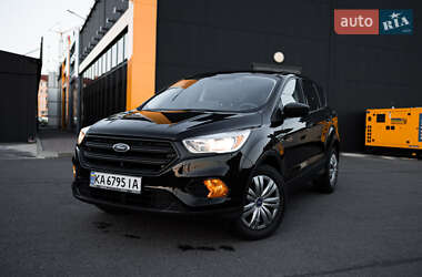 Позашляховик / Кросовер Ford Escape 2017 в Софіївській Борщагівці