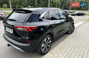 Внедорожник / Кроссовер Ford Escape 2023 в 