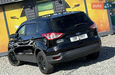 Внедорожник / Кроссовер Ford Escape 2016 в 