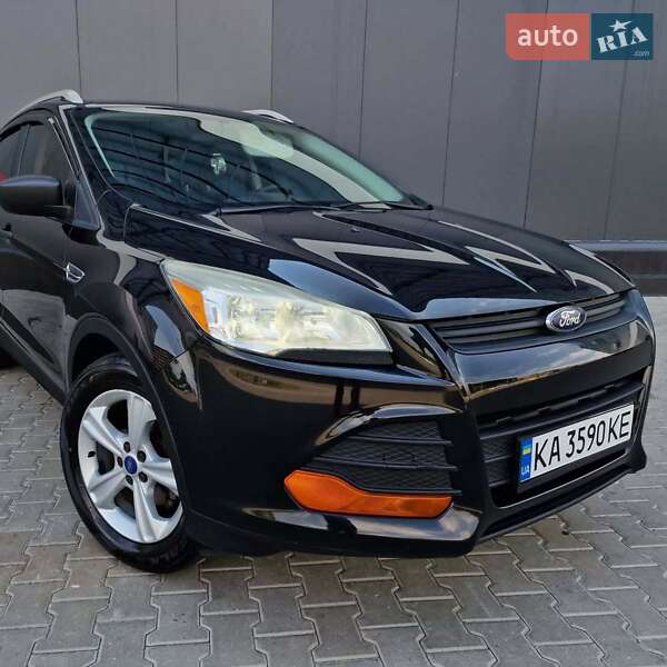 Внедорожник / Кроссовер Ford Escape 2013 в 
