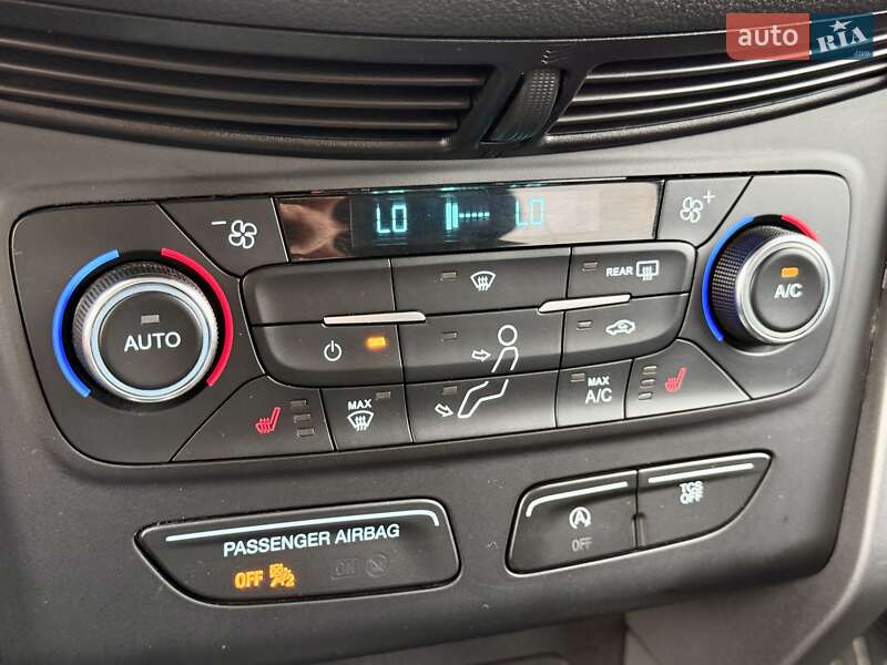 Внедорожник / Кроссовер Ford Escape 2017 в Харькове