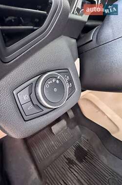 Внедорожник / Кроссовер Ford Escape 2019 в 