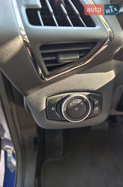Внедорожник / Кроссовер Ford Escape 2014 в 