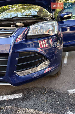 Внедорожник / Кроссовер Ford Escape 2014 в 