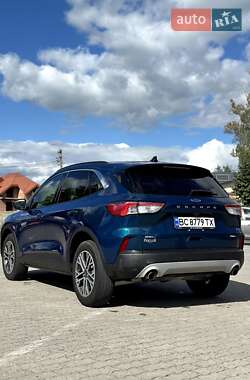 Внедорожник / Кроссовер Ford Escape 2020 в 