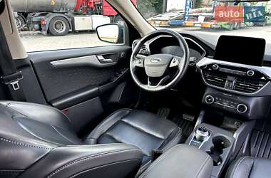 Внедорожник / Кроссовер Ford Escape 2020 в 