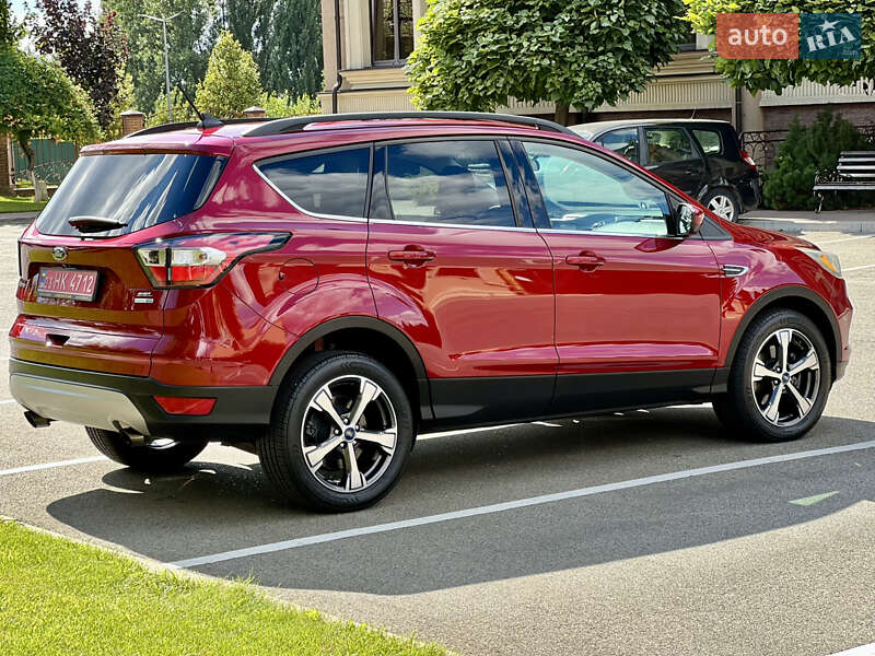 Внедорожник / Кроссовер Ford Escape 2018 в Киеве