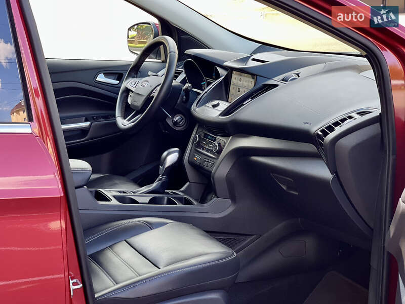Внедорожник / Кроссовер Ford Escape 2018 в Киеве