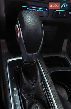 Внедорожник / Кроссовер Ford Escape 2019 в 