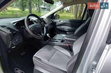 Внедорожник / Кроссовер Ford Escape 2019 в 