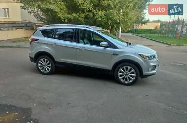 Внедорожник / Кроссовер Ford Escape 2016 в 