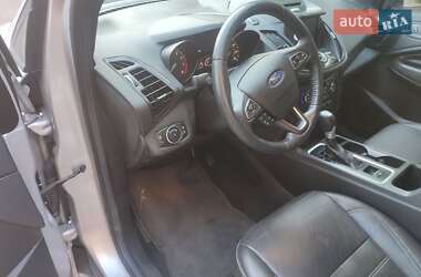 Внедорожник / Кроссовер Ford Escape 2016 в 